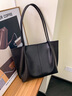 viney大容量托特包包女包牛皮單肩包通勤生日禮物送女友老婆 【黑色】實(shí)用高檔蜜高端手提包 時(shí)尚輕奢品牌百搭大包 曬單實(shí)拍圖