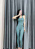 孔鈺（KONGYU）瑜伽服套裝女春夏運動(dòng)背心時(shí)尚帶胸墊長(cháng)款上衣健身房跑步套裝 綠色帶胸墊背心+綠色長(cháng)褲   M建議【98-108斤】 曬單實(shí)拍圖