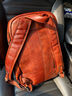 慢時(shí)光復古手工頭層牛皮背包商務(wù)男士真皮雙肩包大容量旅行包16吋電腦包 淺棕色 曬單實(shí)拍圖