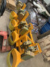 耐賓 油桶夾具叉車鷹嘴鐵塑重型油桶夾卸桶器雙桶油桶夾子夾具抓桶器 【輕型】兩桶四夾【載重720KG】 曬單實(shí)拍圖