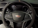 車行合一凱迪拉克方向盤套SRX/CT5/XTS/ATSL/XT5/XT4真皮毛皮碳纖維車把套 翻毛皮3D壓印+碳纖皮+黑色圓形+凱迪拉克標(biāo) 曬單實(shí)拍圖