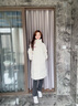鴨鴨反季時(shí)空道宇聯(lián)名中長(zhǎng)款羽絨服男女同款冬季新款連帽休閑加厚外套 月光白色 L 曬單實(shí)拍圖