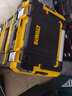 得偉（DEWALT）靈便系統工具箱TSTAK系列零件盒塑料五金工具箱電動(dòng)工具收納箱 IP54防水 2號長(cháng)把手提箱 DWST83344 曬單實(shí)拍圖