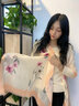 達芬奇密碼 印花羊毛圍巾女士保暖圍脖加寬長(cháng)款秋冬披肩兩用媽媽生日禮物 倚夢(mèng)春回  米色 曬單實(shí)拍圖
