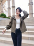 衣典零一（LEDIALYI）2023春秋季女裝新款時(shí)尚休閑中年小個(gè)子薄外套女短款開(kāi)衫夾克上衣 綠色 M （建議105斤內） 曬單實(shí)拍圖