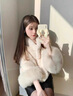 妤遇（YUUZYUUS）品牌女裝皮草外套女2025冬季新款小個(gè)子狐貍毛袖短款保暖毛毛外套 米白色 M 曬單實(shí)拍圖