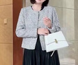 clotho Rennie品牌女裝小香風(fēng)外套女2025春秋季新款時(shí)尚氣質(zhì)小個(gè)子短款西裝上衣 白格 M 曬單實(shí)拍圖