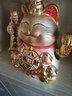 金色招財(cái)貓?zhí)卮蠼鹫胸?cái)貓擺件開業(yè)自動(dòng)搖手家用客廳裝飾存錢罐收銀前臺禮物 特大號1454-15（高37厘米） 曬單實(shí)拍圖