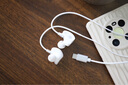 奇聯(lián) 耳機(jī)有線入耳式type-c游戲直播電腦筆記本音樂降噪帶麥吃雞耳掛式高音質(zhì)運(yùn)動(dòng)耳機(jī) 冰川白-高音質(zhì)線控帶麥Type-c版 曬單實(shí)拍圖
