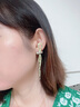 HEFANG何方珠寶束帶耳釘銀時尚耳飾女士輕奢高級感生日禮物送女友老婆 束帶耳釘/單只（右）（活力綠） 曬單實拍圖