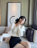 DPLAY秋季裝新款法式復古氣質(zhì)小衫方領(lǐng)葫蘆袖奶白色顯瘦上衣 奶杏色 M 曬單實(shí)拍圖