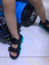 貴人鳥兒童涼鞋夏季新款男童沙灘鞋小童軟底寶寶防滑軟底 黑藍(lán) 25（內(nèi)長16.2/腳長15.7） 曬單實(shí)拍圖