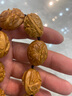 盤道 橄欖核手串 荷葉鯉魚 文玩手串荷花魚橄欖核雕老油核 南工大師六品手工刻 2.0*2.6cm 曬單實拍圖