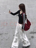 LDBE美式復古條紋V領(lǐng)修身辣妹長(cháng)袖t恤女秋冬新款內搭設計感打底衫上衣 黑色 S 曬單實(shí)拍圖