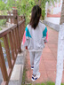 純貝兔（CHUNBEITU）女童套裝兒童開(kāi)衫外套秋冬新款寬松洋氣長(zhǎng)袖中大童加絨長(zhǎng)褲兩件套 束領(lǐng)拼接套裝 淺灰春秋 150 建議身高145cm左右 曬單實(shí)拍圖