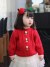 幼歌（YOUGE）嬰幼兒冬季新款草莓味女孩手工鉤花甜美絞花寬松毛衣潮 中國紅 90 cm 曬單實拍圖