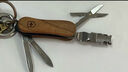 維氏（VICTORINOX）瑞士隨身理容伴侶65mm迷你多功能折疊指甲鉗正品瑞士軍士刀 雪絨花 0.6463.840 曬單實拍圖