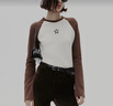 MO&Co.冬水漿星星美式撞色插肩袖長袖短款T恤MBC4TEE004 杏黃色-第2批 M 165 曬單實(shí)拍圖
