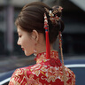 古耐新娘秀禾服頭飾紅色絨花鳳冠中式結(jié)婚禮物新婚敬酒服發(fā)飾婚慶飾品 中式新娘頭飾流蘇款 曬單實(shí)拍圖