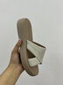 紅蜻蜓拖鞋女厚底夏季新品一字拖家居媽媽鞋中老年涼拖外穿真皮拖鞋 米白色 35 曬單實(shí)拍圖