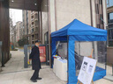 均璞遮陽棚戶外帳篷隔離帶圍布擋風四腳傘室外伸縮雨棚太陽傘擺攤用 加厚2*2黑金剛+3面透明圍布 曬單實拍圖