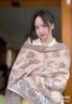 鄂爾多市產(chǎn)羊絨披肩女外搭保暖空調(diào)房辦公室午睡毯子高端圍巾 青鳥(niǎo) 曬單實(shí)拍圖