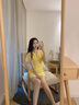 AUI 小個子V領連衣裙女2022年夏季新品設計感時尚女裝收腰a字裙子 黃色 XS 曬單實拍圖