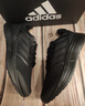 阿迪達斯 （adidas）官方男鞋輕便減震網(wǎng)面透氣休閑運動(dòng)鞋子跑鞋青少年健步訓練跑步鞋 全黑/特價(jià)款/店長(cháng)推薦 41 【建議腳長(cháng)25厘米】 曬單實(shí)拍圖