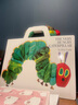 好餓好餓的毛毛蟲 Eric Carle 英文原版繪本 The Very Hungry Caterpillar 紙板書手提超大大開本 附毛毛蟲玩偶 卡爾爺爺廖彩杏吳敏蘭書單推薦書目啟蒙洞洞書 曬單實拍圖