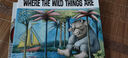 英文原版 Where The Wild Things Are 野獸出沒(méi)的地方 英國(guó)版 野獸國(guó) 吳敏蘭書(shū)單 凱迪克金獎(jiǎng)繪本 Maurice Sendak莫里斯桑達(dá)克 綠山墻 曬單實(shí)拍圖