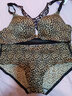 綺羅密語(yǔ)前扣無(wú)鋼圈文胸聚攏豹紋性感光面胸罩一片式少女無(wú)痕美背內衣女 豹紋套裝(含內褲) 80A /36A 曬單實(shí)拍圖