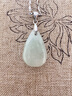 碧鳳閣 翡翠水滴吊墜 925銀鑲嵌玉墜鎖骨項鏈 曬單實(shí)拍圖