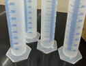 冰禹 BY-2020 塑料量筒 量筒 耐酸堿 藍線(xiàn)印度量筒 實(shí)驗室用品 100ml（3個(gè)） 曬單實(shí)拍圖