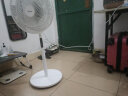 美的（Midea）【飓风节能】七叶柔风立式电风扇/家用轻音落地扇/台式小型风扇/大风力遥控定时摇头风扇SAH35BSJ 实拍图