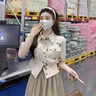 熒蒂（YINGDI）連衣裙女夏季2025新款穿搭御姐港風(fēng)職業(yè)套裝裙上衣半身裙套裝裙子 杏色上衣+裙子【兩件套】 M 曬單實(shí)拍圖