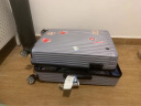 爱华仕行李箱男拉杆箱女大容量旅行箱轻便万向飞机轮24英寸密码箱冰川银 实拍图