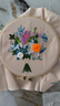 坤隨 手工刺繡diy材料包花束手捧花歐式布藝創(chuàng)意刺繡花掛畫含繡框裝飾 隨機(jī)花束刺繡1套材料包+仿竹繃 曬單實(shí)拍圖