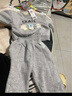 巴拉巴拉【官方正品】寶寶套裝秋冬男童兩件套女童休閑加絨運動裝洋氣時髦 淺花灰00205 90 cm 曬單實拍圖