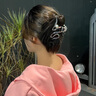 卡瑪倫（KAMALUN）高檔發(fā)夾飾女2025款高級(jí)感發(fā)卡盤發(fā)抓夾鯊魚夾520送女朋友禮物 銀色【不刻字】 曬單實(shí)拍圖