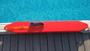 PoolMate水上救生用品紅色水上浮標泳池救生員專(zhuān)用救生條魚(yú)雷單雙人浮標 雙人浮標128*14*9cm 曬單實(shí)拍圖