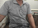 榮櫻夏天爸爸夏裝短袖真口袋男中年男士T恤中老年人衣服寬松爺爺純棉半袖翻領(lǐng)父親節禮物反領(lǐng)上衣 灰色 54#【165-185斤】 曬單實(shí)拍圖