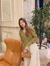 燕潯 2025春秋新款法式復(fù)古時(shí)尚蕾絲打底衫女長袖修身v領(lǐng)上衣短款小衫 芥末綠 S (建議95斤以下) 曬單實(shí)拍圖