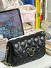 迪士尼（Disney）包包女款斜挎新款輕奢小眾送女生閨蜜生日禮物情人節實(shí)用高級感 米奇鏈條包 黑色 【禮盒+小熊掛件】 曬單實(shí)拍圖