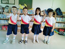 芯時(shí)代團體服六一兒童班服彩虹幼兒園園服畢業(yè)照夏季小學(xué)生校服運動(dòng)表演 彩虹【女生套裝+彩條襪】 130 碼 曬單實(shí)拍圖