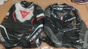 DAINESE/丹尼斯 AVRO 4騎行服摩托車防摔機車四季機車裝備男 09I/啞黑-鉑金-灰(AVRO 4男款) 56 曬單實拍圖