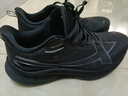 特步【越黑越練】?jī)汕Ч锶信懿叫\(yùn)動(dòng)鞋輕便減震耐磨跑鞋體測(cè) 曬單實(shí)拍圖