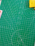 得力切割墊板大號切割板工具墊刻板手工墊板美工雕刻板裁紙板刻紙裁剪板切割版刻度板工作板文教文化 A4綠色切割墊板+30°角美工刀 曬單實(shí)拍圖