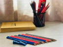 马可（MARCO）时尚系列学生书写铅笔(2H) 时尚多彩三角笔杆办公文具 12支盒装9002-2H 实拍图