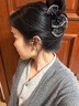 卡瑪倫（KAMALUN)發(fā)夾女2025新款蝴蝶結(jié)鯊魚(yú)夾優(yōu)雅氣質(zhì)抓夾顯發(fā)量發(fā)飾頭飾送女友 黑色閃星-品牌禮盒 曬單實(shí)拍圖