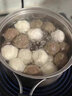 今鮮臣潮汕正宗手工豬肉丸 廣東汕頭特產(chǎn)燒烤火鍋食材 貢丸新鮮肉圓子 手工豬肉丸2斤【送醬料包】 （送辣椒醬+蒜蓉酥） 曬單實拍圖